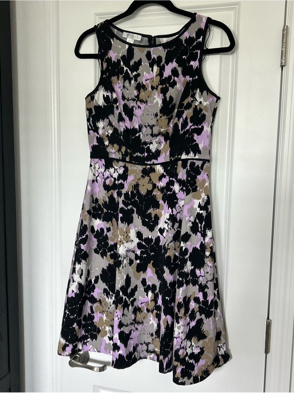 London Times Fit and Flare Dress Size 4